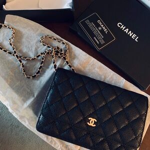 cross body chanel